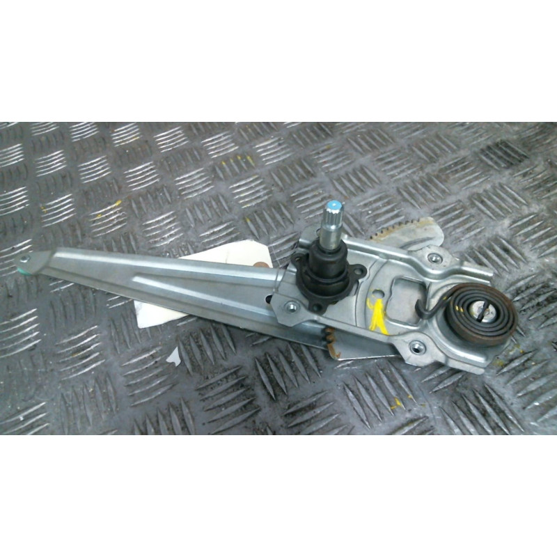 Leve vitre electrique arriere droit SUZUKI SPLASH Photo n°1