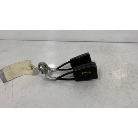 Attache ceinture arriere gauche SKODA FABIA 2 Photo n°1