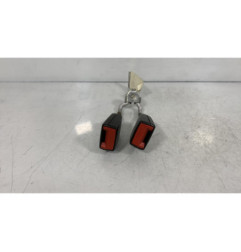 Attache ceinture arriere gauche SKODA FABIA 2