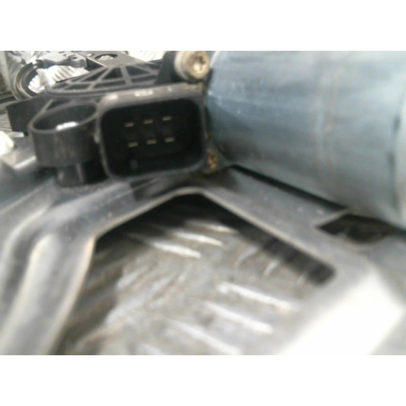 Leve vitre electrique avant gauche MERCEDES CLASSE S 220 Photo n°2