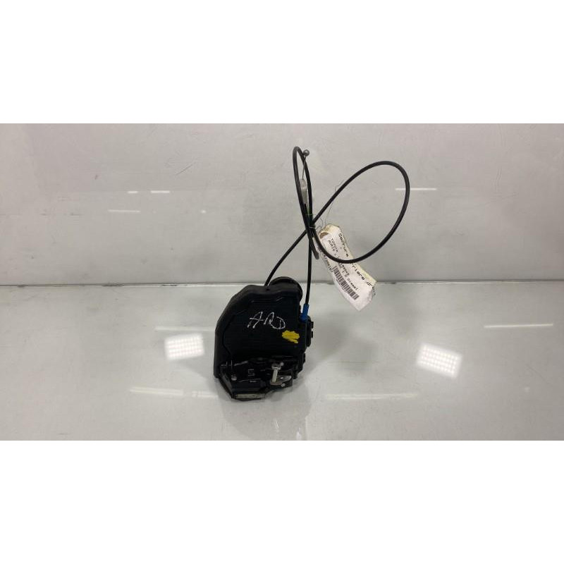 Serrure arriere droit TOYOTA AURIS 1 Photo n°3