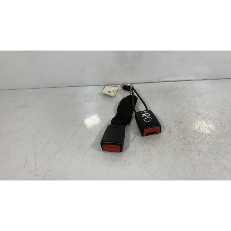 Attache ceinture arriere droit MERCEDES CLASSE S 220 Photo n°2