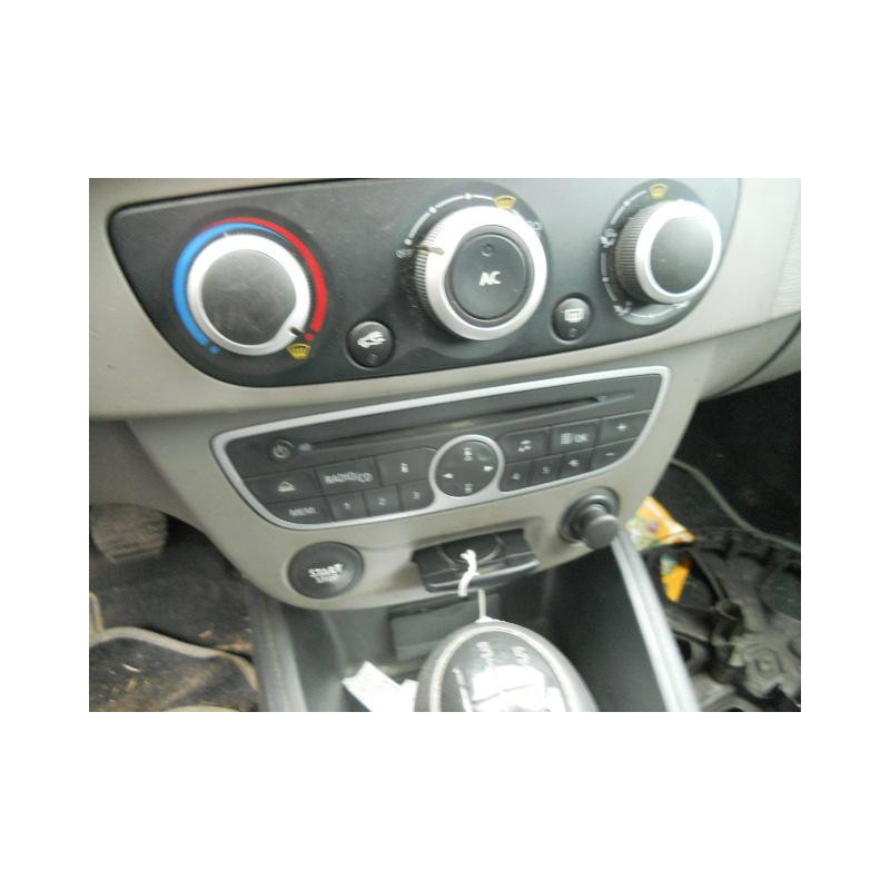Commande chauffage RENAULT MEGANE 3 Photo n°10