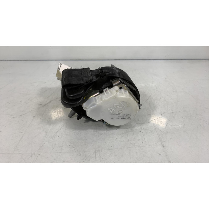 Ceinture arriere droit PEUGEOT 5008 1 Photo n°2