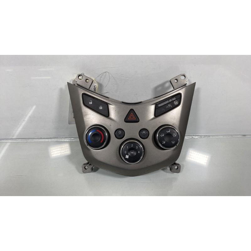 Commande chauffage CHEVROLET AVEO 2 Photo n°2