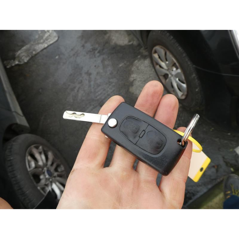 Attache ceinture avant droit CITROEN C3 2 Photo n°11