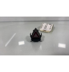 Bouton de warning MERCEDES CLASSE B 245 Photo n°1