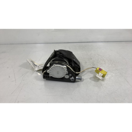 Pretensionneur de ceinture avant droit VOLKSWAGEN PASSAT 5 Photo n°1
