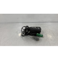 Attache ceinture arriere droit VOLVO S 40 2
