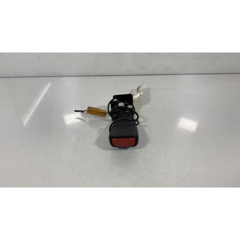 Attache ceinture arriere gauche VOLVO S 40 2 Photo n°3