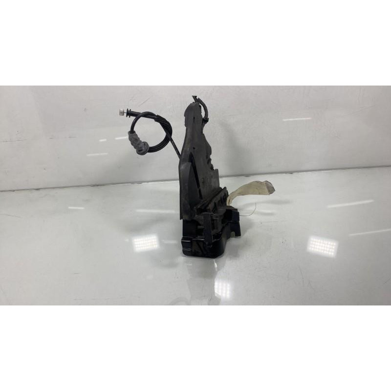Serrure arriere droit VOLVO S 40 2 Photo n°2