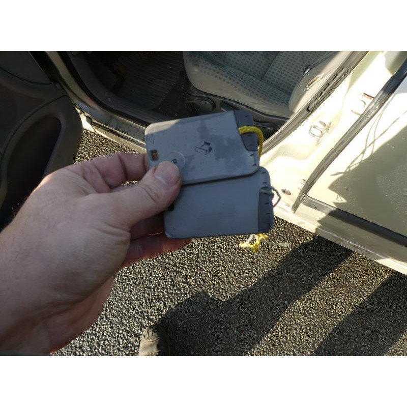Verin de coffre RENAULT LAGUNA 2 Photo n°8