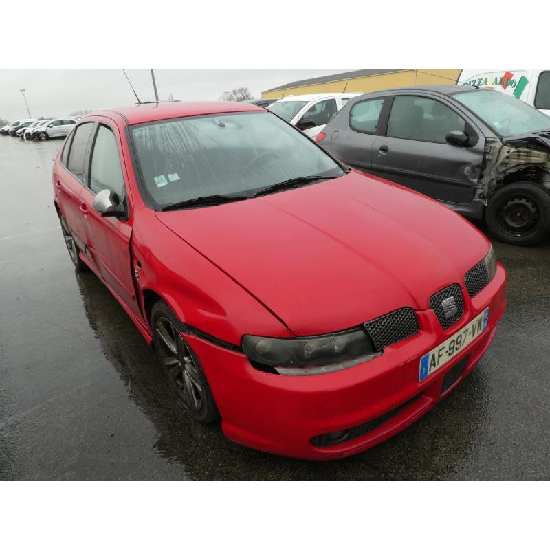 Attache ceinture avant droit SEAT LEON 1 Photo n°8