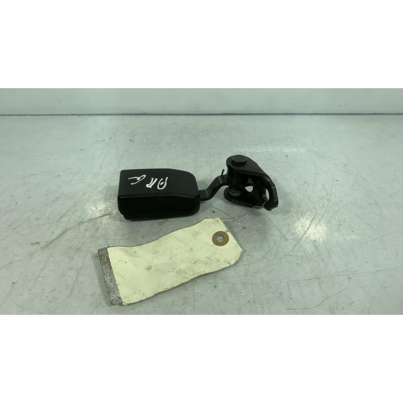 Attache ceinture arriere gauche PEUGEOT 407 Photo n°1