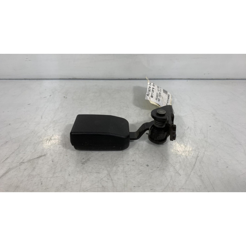 Attache ceinture arriere droit PEUGEOT 407 Photo n°2