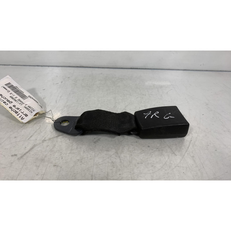 Attache ceinture arriere gauche NISSAN MICRA 3 Photo n°2