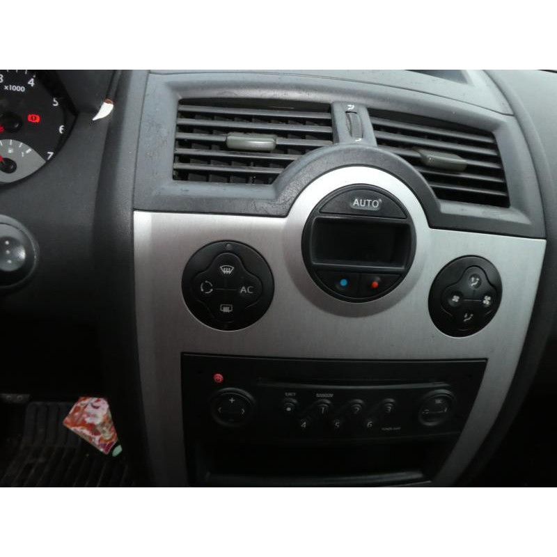 Pompe lave glace avant RENAULT MEGANE 2 Photo n°10
