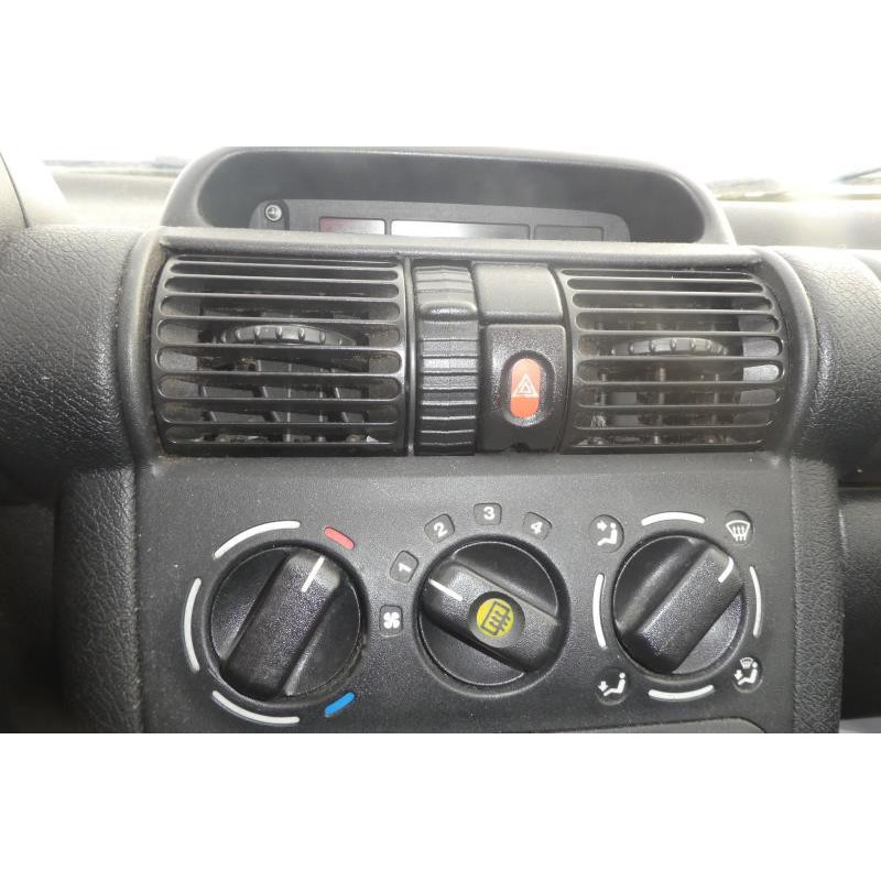 Porte arriere gauche OPEL CORSA B Photo n°6