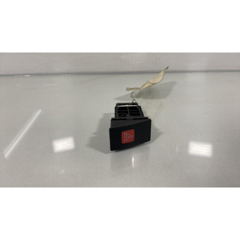 Bouton de warning HYUNDAI MATRIX Photo n°3