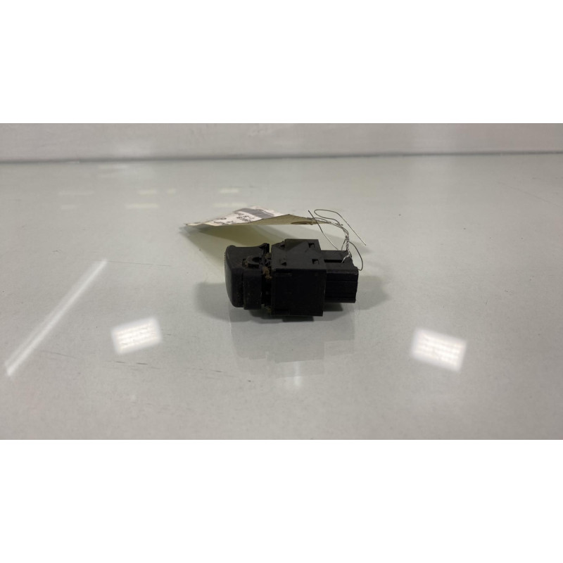Interrupteur de leve vitre avant droit HYUNDAI MATRIX Photo n°2