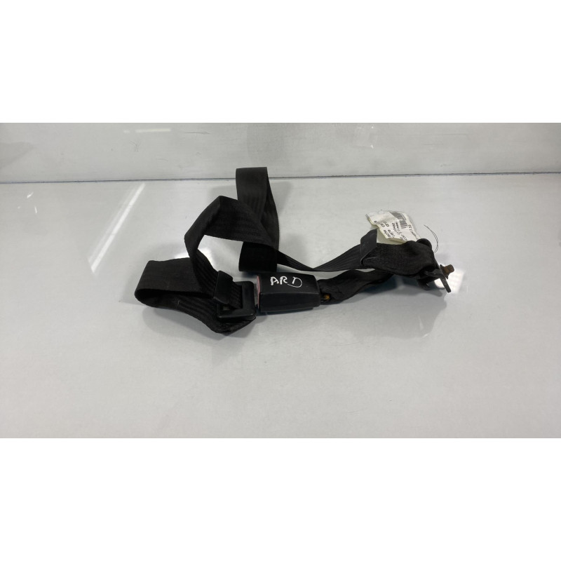 Attache ceinture arriere droit FORD ESCORT 6 Photo n°1