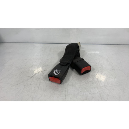 Attache ceinture arriere droit MAZDA 2 2 Photo n°1