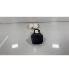 Bouton de warning MAZDA 2 2 Photo n°1