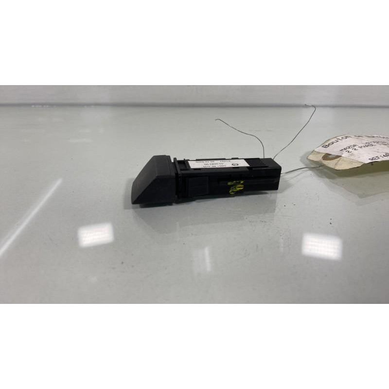 Bouton de warning MAZDA 2 2 Photo n°3