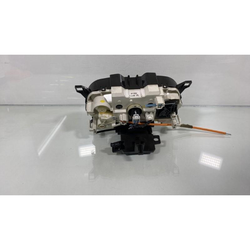 Commande chauffage MAZDA 2 2 Photo n°3