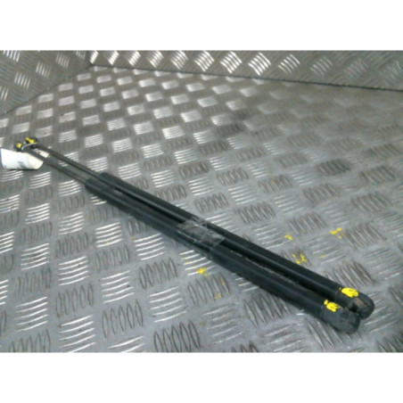 Verin de coffre OPEL ANTARA Photo n°1