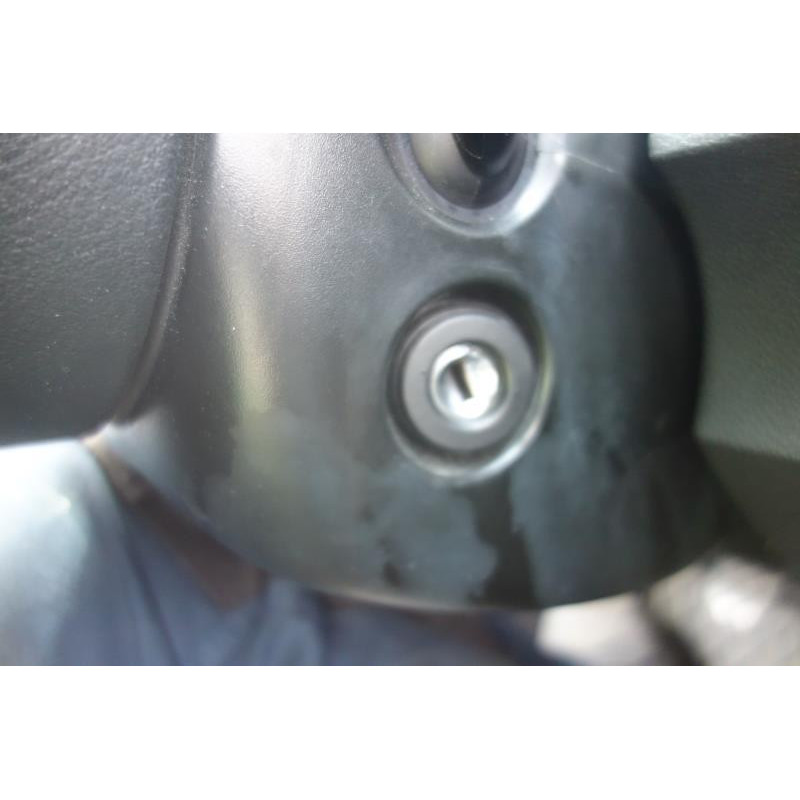 Pretensionneur de ceinture avant gauche VOLKSWAGEN GOLF 5 Photo n°4
