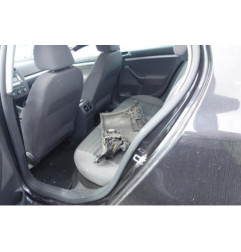 Pretensionneur de ceinture avant gauche VOLKSWAGEN GOLF 5
