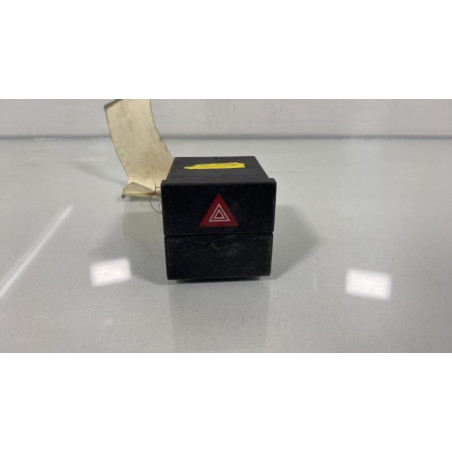 Bouton de warning OPEL MERIVA A Photo n°1