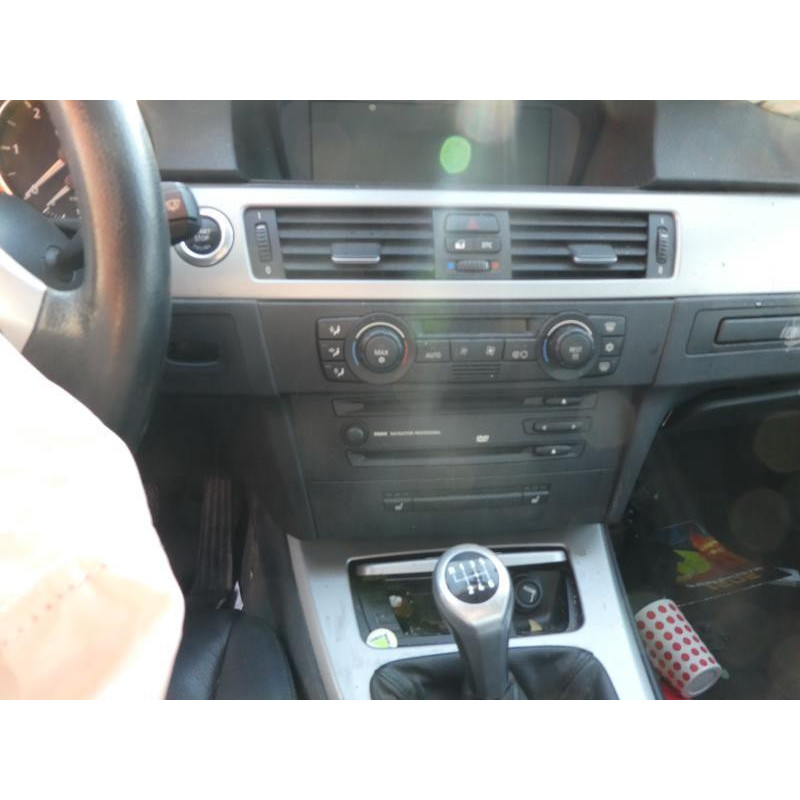 Bouton de warning BMW SERIE 3 E90 Photo n°6