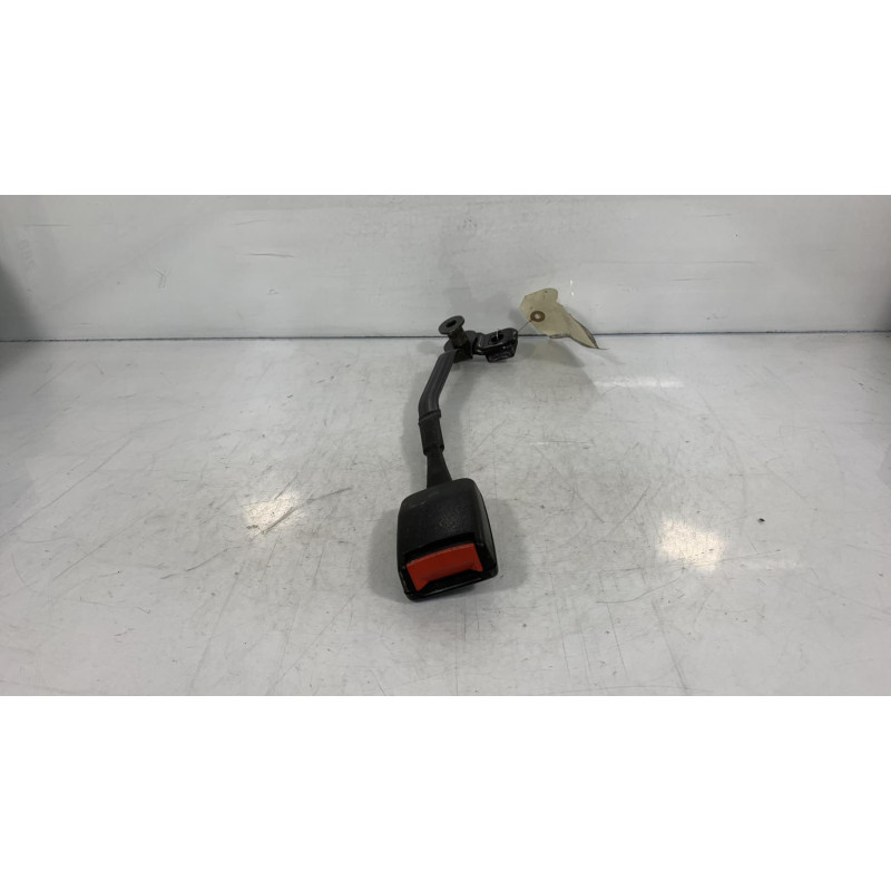 Attache ceinture avant droit VOLKSWAGEN NEW BEETLE 1 Photo n°2