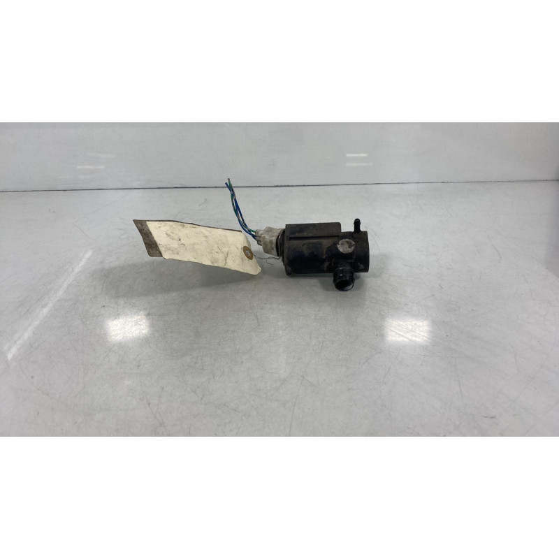 Pompe lave glace avant TOYOTA YARIS VERSO Photo n°1