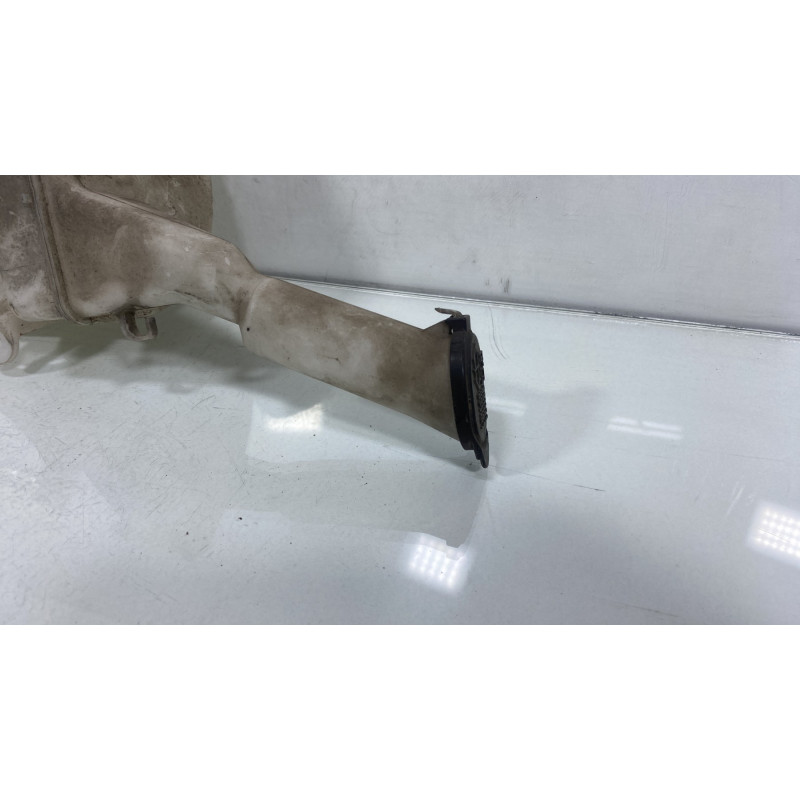 Vase de lave glace TOYOTA YARIS VERSO Photo n°3