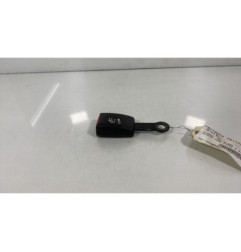 Attache ceinture avant droit NISSAN ALMERA TINO
