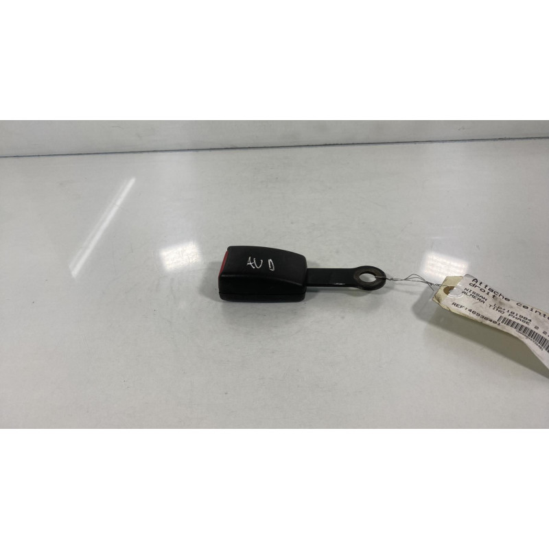Attache ceinture avant droit NISSAN ALMERA TINO Photo n°2