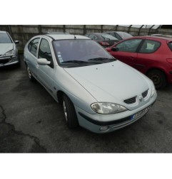 Ceinture arriere centrale RENAULT MEGANE 1
