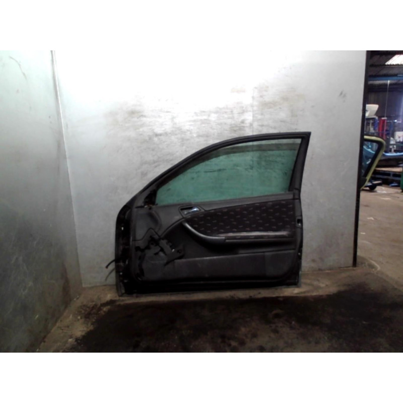 Porte avant droit MERCEDES CLASSE C 203 COUPE SPORT Photo n°1