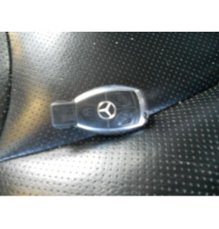 Attache ceinture arriere droit MERCEDES CLASSE S 220