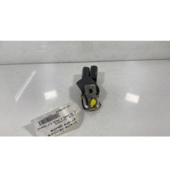 Attache ceinture arriere gauche VOLVO 740 Photo n°1