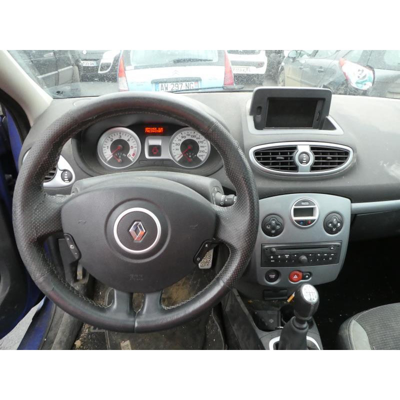 Ecran GPS RENAULT CLIO 3 Photo n°9