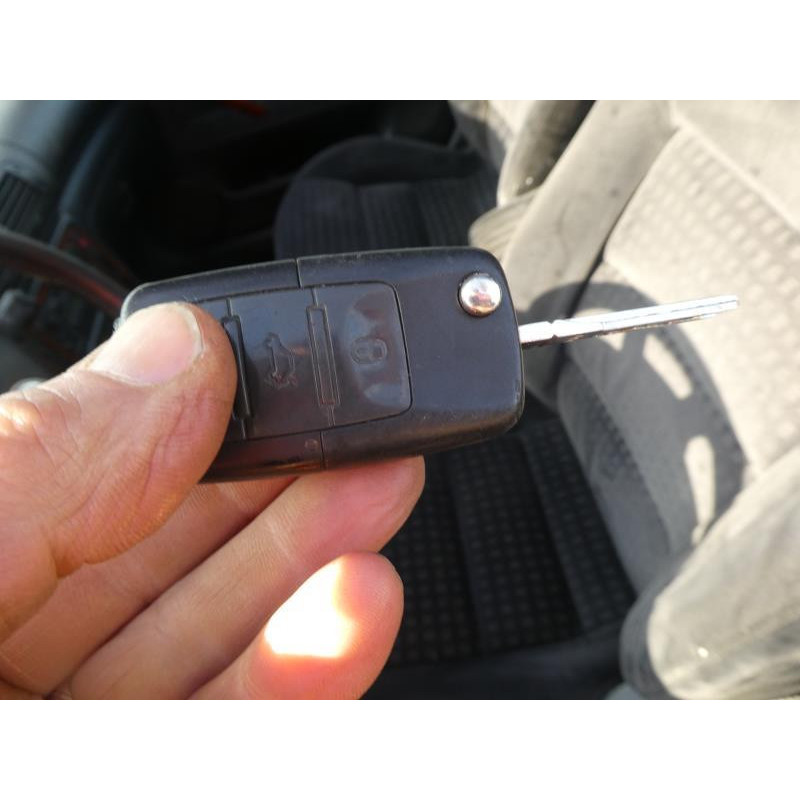 Pretensionneur de ceinture avant gauche VOLKSWAGEN PASSAT 4 Photo n°8