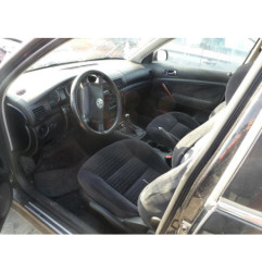 Pretensionneur de ceinture avant gauche VOLKSWAGEN PASSAT 4