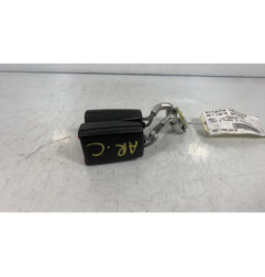 Attache ceinture arriere gauche SEAT LEON 2