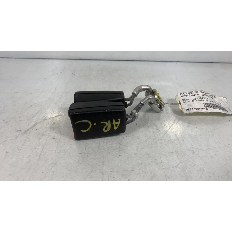 Attache ceinture arriere gauche SEAT LEON 2 Photo n°3