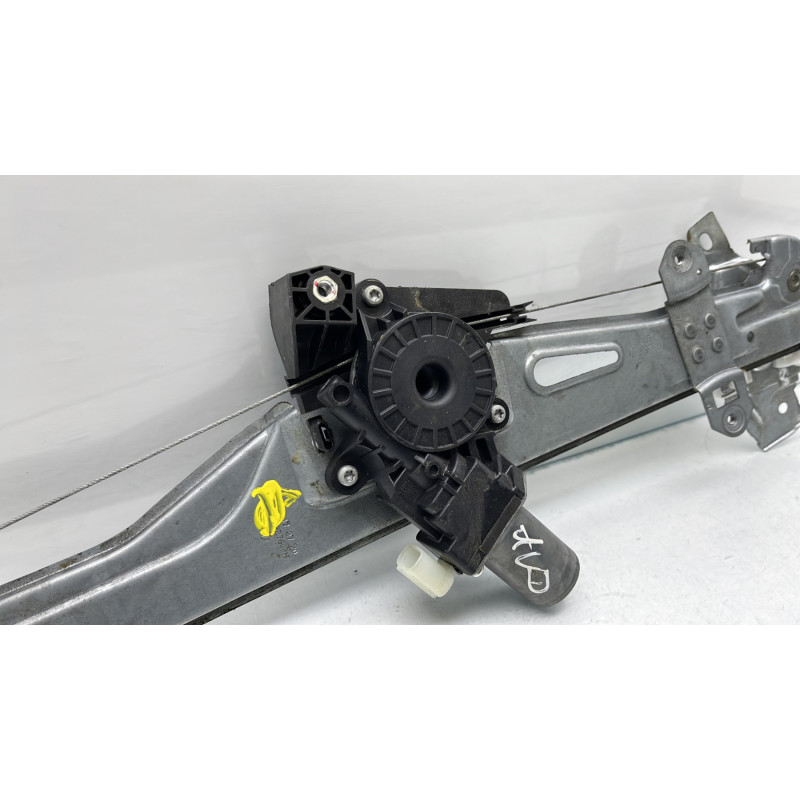 Leve vitre electrique avant droit SUZUKI SX4 2 S-CROSS Photo n°5