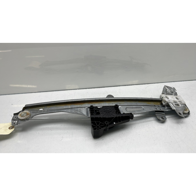 Leve vitre electrique avant droit SUZUKI SX4 2 S-CROSS Photo n°7